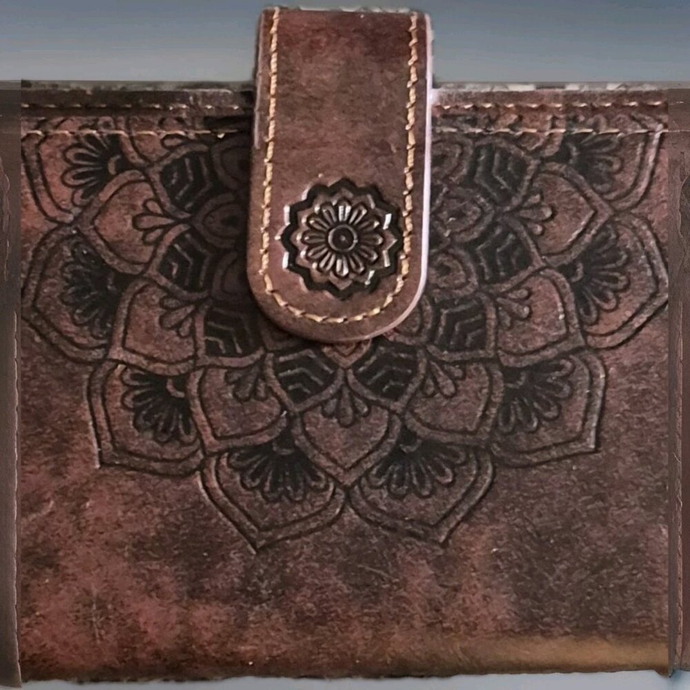 Vintage Hand Tooled Brown Boho Design Leather Wristlet Wallet - Picture 2 of 9